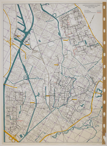 217119 Plattegrond van de stad Utrecht, met daarop aangegeven de stoomleidingen (zwart gestippeld), warmwaterleidingen ...